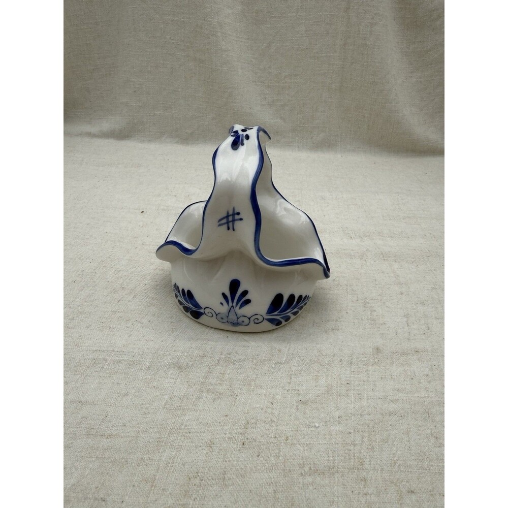 Ceramic  Basket w Handle Delft Style Blue & White Windmill Basket.